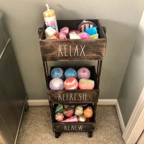 Bath Supplies Aesthetic, Lush Organization, Bath Bomb Storage Ideas Bathroom, Bathbomb Aesthetic Storage, Farm Mansion, Bath Bomb Storage, Tropical Room Decor, Spa Bathroom Decor, Food For Glowing Skin