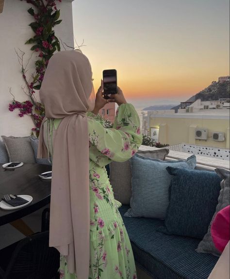 Halal Summer Fits, Hijab Maxi Dress, Hijabi Summer Aesthetic, Hijabi Holiday Outfits Summer, Hijabi Summer Dresses, Hijabi Style Summer, Hijabi Summer Fits, Summer Hijabi Outfits, Modest Fashion Muslimah