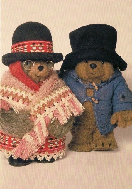 Oso Paddington, Bear Illustration, Paddington Bear, Pixar Movies, Teddy Bear Plush, Happy Memories, Classic Toys, Stop Motion, Teddy Bears