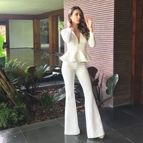 Unique Prom Dresses Long, Graduation Suit, Elegant Pants Suits, Wedding Pantsuit, Grad Outfits, Co Ords Outfits, White Flares, Leather Pants Women, White Trousers