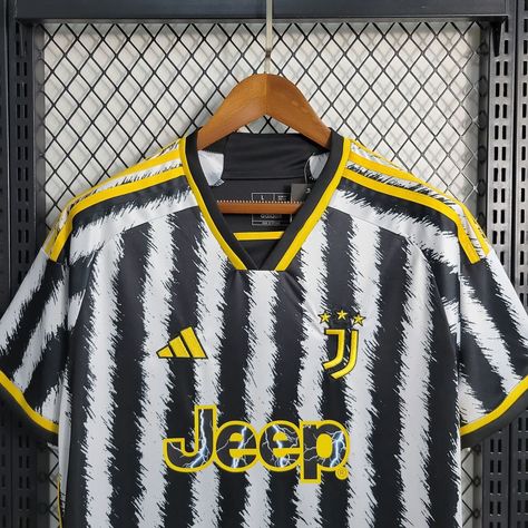 Camisola Principal Juventus 23/24 ⚽️ Disponibilidade: S, M, L, XL, XXL 👕 Personalização: +2€ Envios para todo o país 🇵🇹 30€ 💰 Para mais informações, contacte. Football Team Shirts, Atletico Mg, Team Jersey, Football Kits, Team Shirts, Football Fans, Football Jerseys, Juventus, Football Team