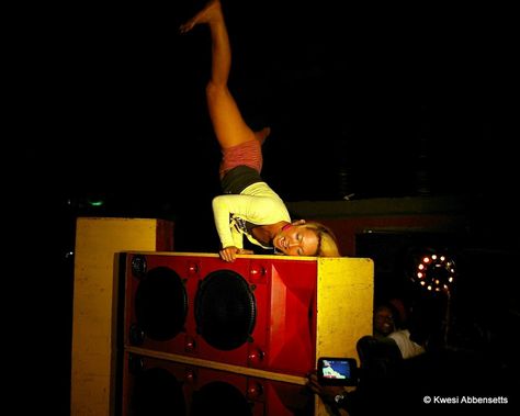 Dancehall girl dancing on top of the speakerbox. Dancehall Queen, Jamaica Dancehall, Tic Tac, Box Fan, Jamaica, Dancing, Queen, Photography, Quick Saves