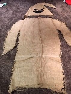 Oogie Boogie Costume, Skellington Costume, Nightmare Before Christmas Costume, Creative Halloween Costumes Diy, Witch Things, Up Halloween Costumes, Nightmare Before Christmas Decorations, Halloween Wood Crafts, Scary Stuff