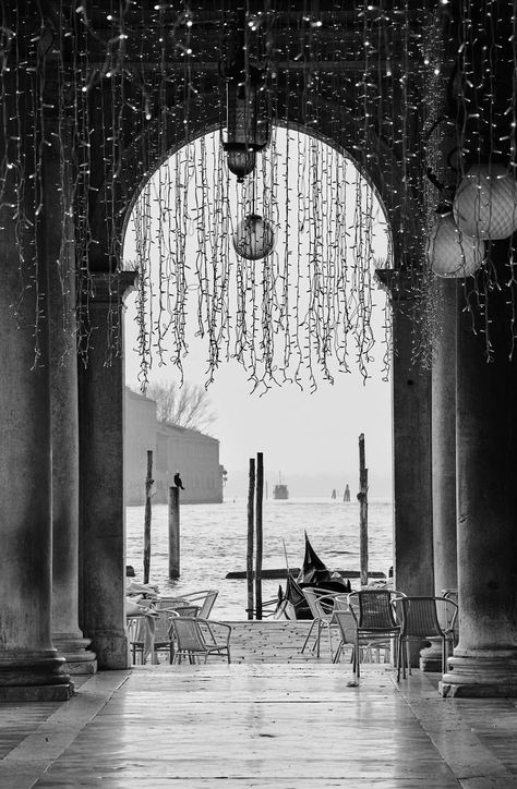 Tuscany Trip, Tuscany, Lamp Post, Venice, Black And White, In This Moment, Travel, White, Black