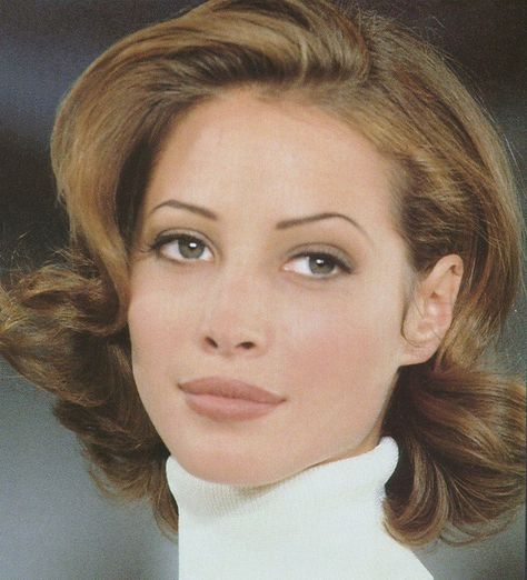 Beautiful Features, Vintage Hollywood Glamour, 90s Supermodels, Celebrity Pics, 90s Model, Luxury Swimwear, Christy Turlington, Desktop Wallpapers, Star Girl