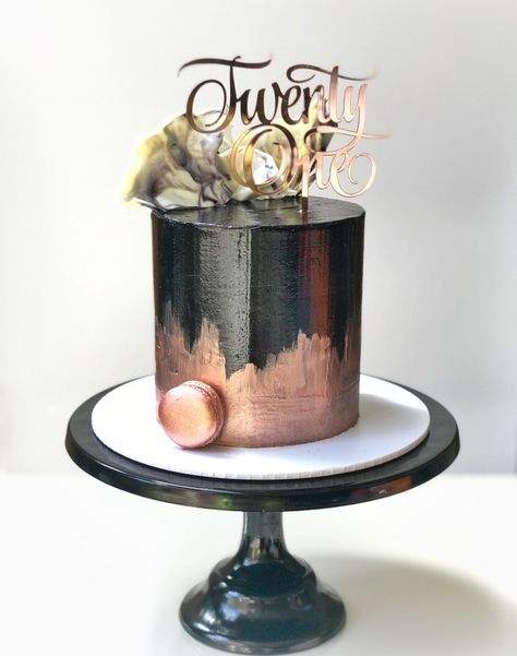 Birthday Cakes Elegant Classy, Rose Gold Chocolate Cake, Black Pink And Rose Gold Birthday Party, Rose Gold And Black Cake Birthday, Black And Rose Gold Party Ideas, Rose Gold Black Cake, Black And Rose Gold Cake, Classy Cakes Birthday For Women, Black And Rose Gold Birthday