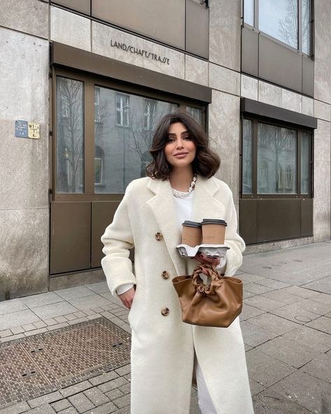 Ayda Hadi, Fashion Ideas, Running Errands, Instagram Account, A Photo, Trench Coat, Going Out, Running, Instagram Photos