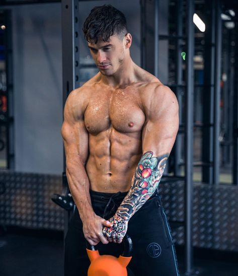 Gefällt 2,548 Mal, 46 Kommentare - Owen Harrison (@owen13) auf Instagram: „Hope you all killed your workout today! I’m just over here holding this - Wearing @oneathletic…“ Social Media Accounts, Male Figure, Muscle Men, Male Models, Sumo Wrestling, Bodybuilding, Gym, Social Media, Media