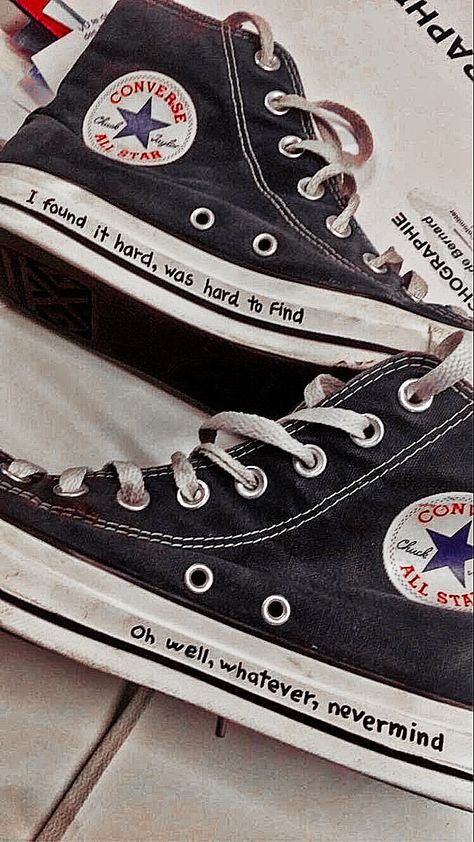 Converse Art Grunge, Converse With Writing On Them, Sharpie On Converse, Things To Write On Your Converse, Things To Write On Converse, Drawn On Converse Grunge, Drawing On Converse Grunge, Doodles On Converse, Things To Draw On Converse