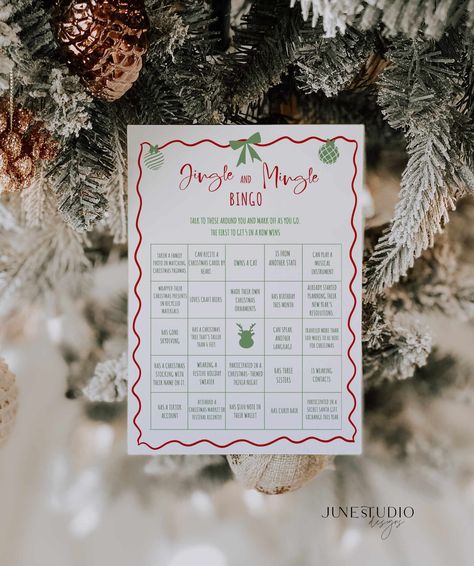 Christmas Party Themes Family, Hosting Activities, Hosting Era, Winter Bingo, Bingo Christmas, Find The Guest Bingo, Jingle And Mingle, Guest Bingo, Christmas Bingo Cards