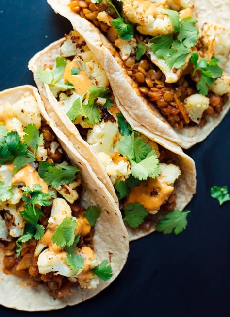 Roasted cauliflower, seasoned lentils and creamy chipotle sauce combine to create an unexpectedly delicious taco! #cauliflowertacos #vegetariantacos #lentiltacos #besttacos #tacorecipe Seasoned Lentils, Lentil Tacos Recipes, Salat Wraps, Creamy Chipotle Sauce, Lentil Tacos, Chipotle Sauce, Lentil Recipes, Taco Recipes, Vegetarian Meals