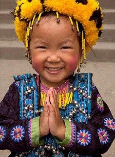 *Tibetan girl by Dou | by Traditional Clothing of our World Kids Around The World, Child Smile, People Of The World, 영감을 주는 캐릭터, Happy Smile, Painting For Kids, Beautiful Smile, Children Photography, Namaste