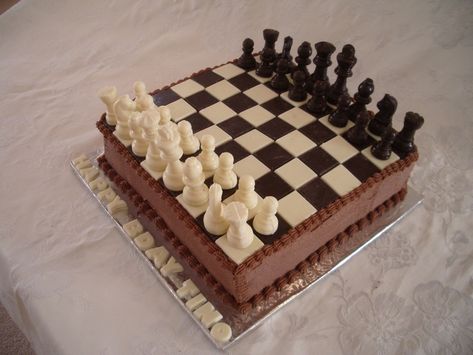 Chessboard Cake, Chess Board Cake, Chess Party, Chess Aesthetic, Chess Cake, Piano Cakes, Elegant Birthday Cakes, Push It, Chess Game