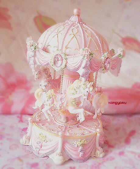 Diy Princess Room, Carousel Aesthetic, Cinderella Room, Pink Kawaii, Music Box Vintage, Cute Bedroom Decor, Carousel Horses, Kawaii Aesthetic, Surround Yourself