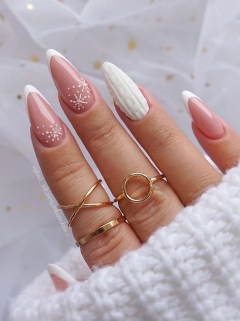 Nail Art Noel, Inspiration Nails, Winter Nails Acrylic, Nails 2022, Sweater Nails, Snowflake Nails, Winter Nail Designs, Hot Nails, Xmas Nails