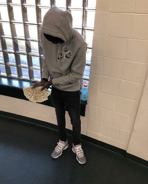 Jordan 11 Outfit Men, Gray Pants Outfit, Cool Grey 11s Outfits, Gang Drip, Beard Cut Style, Estilo Drip, Grey 11s, Grey Pants Outfit, Jordan 11 Outfit