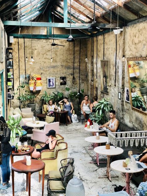 Cafe Chill, Cafe Plan, Hipster Home, Farm Cafe, Industrial Cafe, Bakery Design Interior, Coffee Shops Interior, Cafe House, Cute Cafe