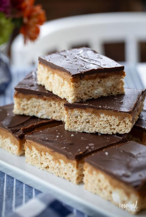 These Chocolate Peanut Butter Caramel Cereal Bars are the ultimate no-bake treat! With layers of rich chocolate, gooey peanut butter caramel, and classic Rice Krispies treats, these bars are a crowd-pleaser that’s incredibly easy to make. Make a batch today and enjoy a delicious homemade treat! Chocolate Rice Krispie Treats Recipe, Cereal Bars Recipes, Peanut Butter Rice Krispie Treats, Chocolate Rice Krispie Treats, Twix Bar, Krispie Treats Recipe, Krispy Treats, Rice Krispy, Butter Rice