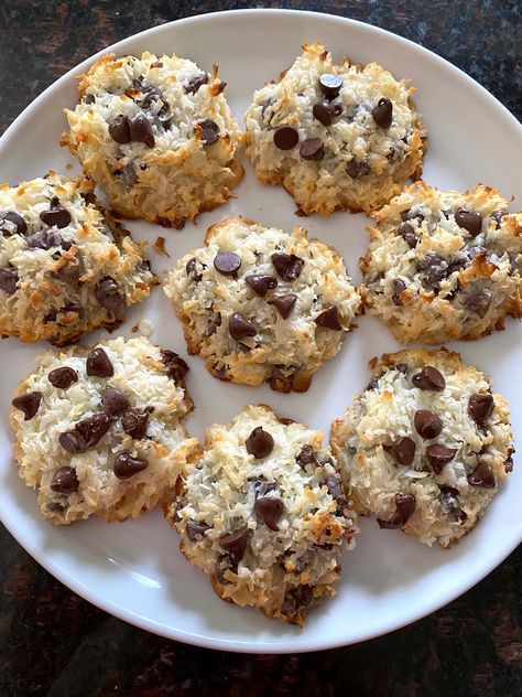 Chocolate Chip Macaroons, Microwave Rice Krispie Treats, Cinnamon Dolce Latte Recipe, Banana Oatmeal Cookies Healthy, Pillsbury Cookie Dough, Cake Mix Muffins, Hot Drinks Recipes, Macaroon Cookies, Banana Oatmeal Cookies