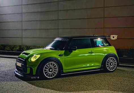 Mini Cooper Wrap Ideas, Mini Cooper Custom, Mini Cooper Clubman, Mini Ideas, Mini Coopers, John Cooper, Hot Hatch, Mini Wrap, Mini Countryman