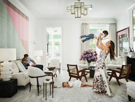 Textile Scion Ashley Stark Kenner Gives Her Manhattan Town House a Head-to-Toe Renovation Faux Bois Wallpaper, Franklin House, Ashley Stark, Artistic Tile, Design Salon, Farmhouse Interior, Town House, Upper East Side, Custom Sofa