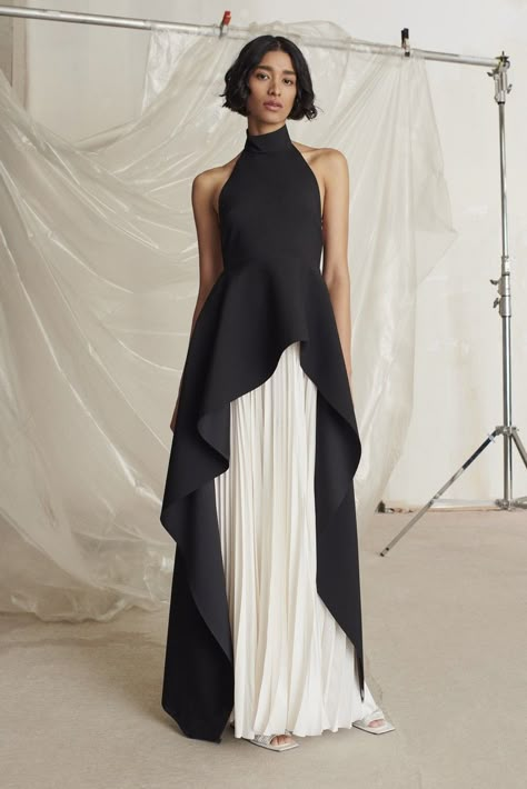 Halter Evening Dress, Alternative Wedding Dresses, Pleated Long Skirt, Halter Gown, Langer Rock, Top Skirt Set, Looks Black, Long Skirts, Minimal Chic