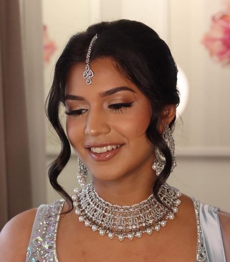 Wedding • Instagram Indian Outfit Makeup Looks, Indian Makeup Looks Wedding Bride, Makeup For Dusky Skin Indian, Blue Lehenga Makeup Looks, Reception Makeup Indian, Dusky Skin Makeup Indian Bride, Reception Makeup Indian Bride, Reception Makeup Looks, Wedding Makeup Indian