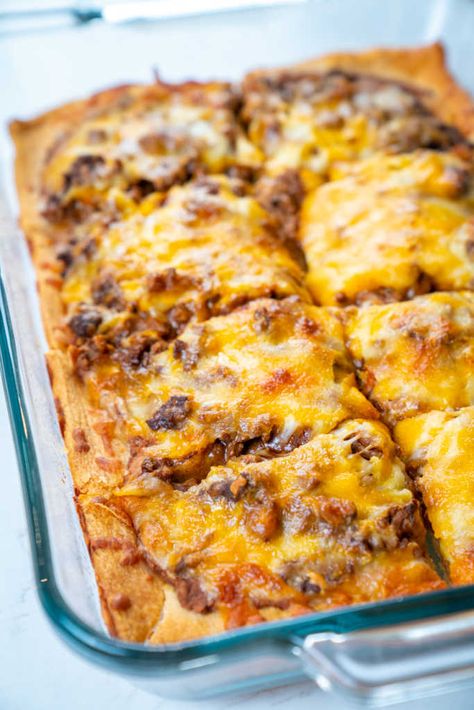 Taco Crescent Rolls, Crescent Roll Taco, Crescent Roll Taco Bake, Crescent Roll Casserole, Crescent Roll Crust, Crescent Bake, Baked Tacos Recipe, Crescent Roll Pizza, 12 Tomatoes Recipes