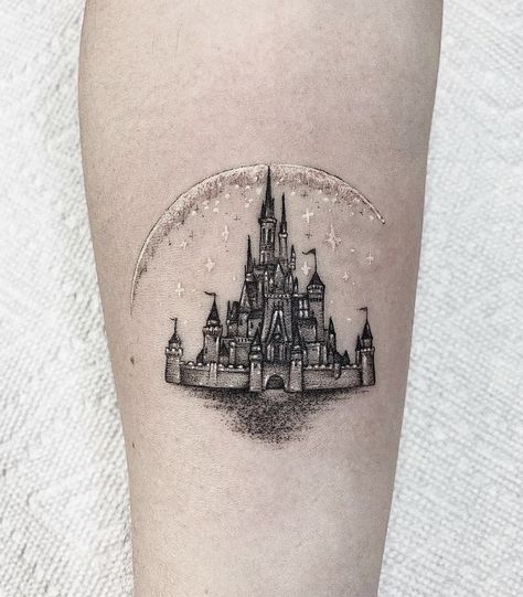 Magic Kingdom Tattoo, Disneyland Castle Tattoo, Disney Castle Tattoo, Cute Disney Tattoos, Minnie Tattoo, Disney Inspired Tattoos, Cute Tattoos On Wrist, Castle Tattoo