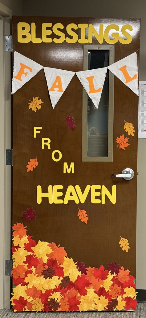 Fall Themed Door Decorations Classroom, School Hallway Fall Decorations, Preschool Thanksgiving Door Ideas, Christian School Door Decorations, Fall Door Ideas For Classroom Preschool, November Preschool Door Ideas, Easy Fall Door Decorations Classroom, Church Fall Bulletin Board Ideas, Fall Themed Doors For School