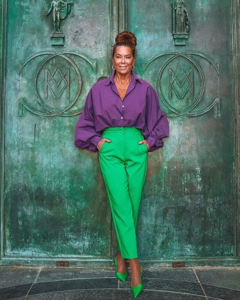 Stone Trousers Outfits, Green Earrings Outfit, Lilac And Green Outfit, Lilac Blouse Outfit, Colorful Business Outfits, Lilac Pants Outfit, Cocomelon Birthday Party Ideas, Color Block Outfits, Lilac Outfits