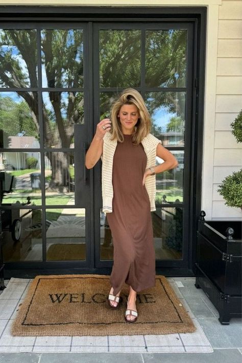 I cannot get enough of this brown midi dress from Varley.  If you're going on vacation, packing comfortable dresses you can dress up or down is a must for your packing kist! Pair with heels or sneakers, you can easily dress it up or down. I loved wearing it with a crossbody bag to really finish the look for a casual everyday outfit. I love putting together trendy outfits, stylish accessories and cute Summer outfits for women. Click to explore my LTK and shop this gorgeous dress. Cute Summer Outfits For Women, Comfortable Dresses, Summer Outfits For Women, Brown Midi Dress, Outfits Stylish, Vacation Packing, Dress For Summer, Outfits For Women, Everyday Outfit