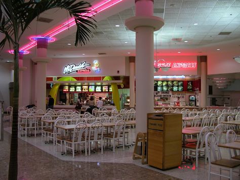 Food Court at Jamestown Mall, 1998 90s Mall, 80s Food, 90s Food, Abandoned Malls, Mall Food Court, Dead Malls, Vintage Mall, Retro Interior Design, Nostalgia Core