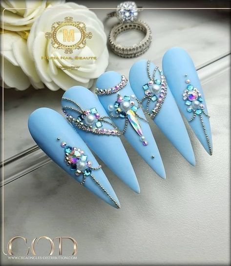 Crystals On Nails Rhinestones, Mail Jewel Designs, Nail Art Stone Designs, Rhinestone Nail Placement, Stone Nail Art Design, Gem Designs On Nails, Nail Bling Designs Rhinestones, Crystals On Nails, Bling Placement On Nails