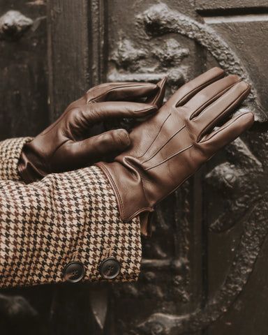 Shirin Altsohn | Emilie Leather glove Leather Gloves Aesthetic, Gloves Aesthetic, Gryffindor Aesthetic, Brown Leather Gloves, Oliver Wood, Leather Gloves Women, Trendy Kids Outfits, Horse Aesthetic, Winter Attire