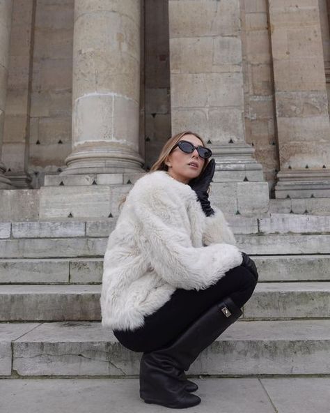 L.Cuppini London on Instagram: "The Chloé Shearling Coat keeping you looking chic and feeling warm" Shearling Coat, Chloe, London, Feelings, On Instagram, Instagram