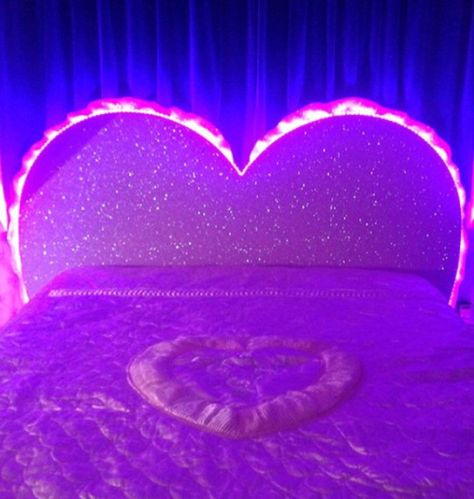 Heart Headboard, Miami Morty, Red Velvet Aesthetic, Velvet Aesthetic, Purple Aura, Theme Color, Purple Love, Lavender Blue, Room Ideas Bedroom