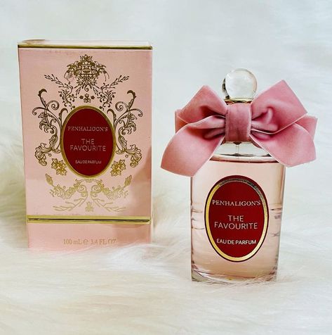 Luxury Gift Set, The Favourite, Beauty Products, Gift Set, Perfume Bottles, Closet, Gifts, Beauty