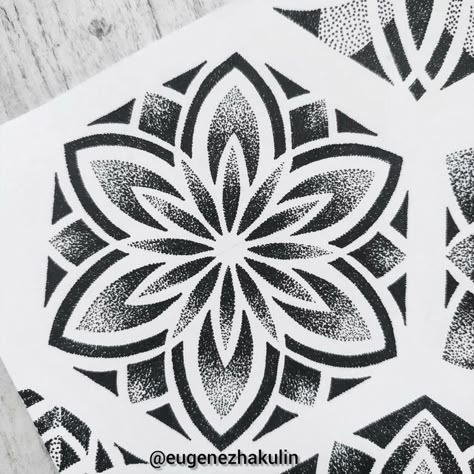 Bold Mandala Tattoo, Dotwork Mandala Design, Geometric Mandala Tattoo Design Pattern, Geometric Mandala Tattoo Stencil, Mandala Puntillismo Tattoo, Geometric Tattoo Hand, Geometric Tattoo Leg, Dotwork Tattoo Mandala, Dot Work Mandala