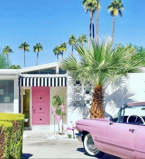 📍 Palm Spring, CA 🌴 Palm Springs Photography, Palm Springs Party, Palm Springs Houses, Vintage Palm Springs, Palm Springs Aesthetic, Palm Springs Architecture, Palm Springs House, Palm Springs Style, Palm Spring