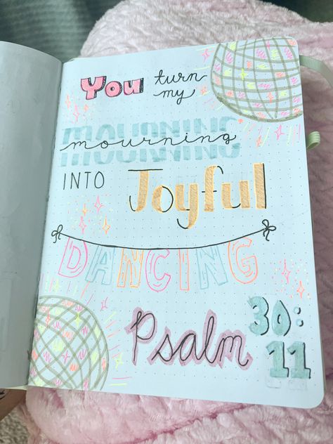 Bible Verses To Highlight, Catholic Bible Journaling, Verse Journaling, Bible Calligraphy, Journal Bible Quotes, Bible Journal Notebooks, Cute Bible Verses, Inspire Bible, Bible Drawing