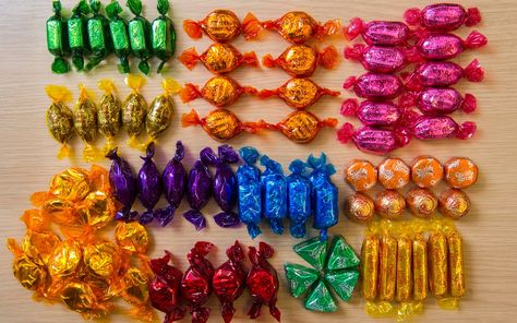 Quality Street removes one of its oldest sweets after customers complain there are too many toffees Quality Street Chocolates, Quality Streets Chocolates, Cadbury Roses, Chocolate Board, Old Sweets, Childhood Snacks, Uk Sweets, Vintage Sweets, Toffee Candy