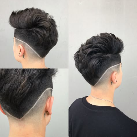 Messy Pompadour, Ideas Haircut, Shaved Hair Designs, Haircut Men, Haircut Short, Haircut Designs, Faux Hawk, Shaved Sides, Long Layered Hair