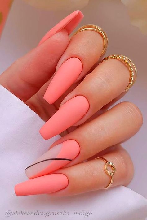 coral peach Coffin Nails! Peach Color Nails Designs Art Ideas, Peach Nails 2023, Melon Color Nails Art Designs, Coral Nails 2023, Nail Designs Peach Color, Nails Summer Coral, Nail Designs Coral, Peach And Yellow Nails, Pink Coral Nails Acrylic