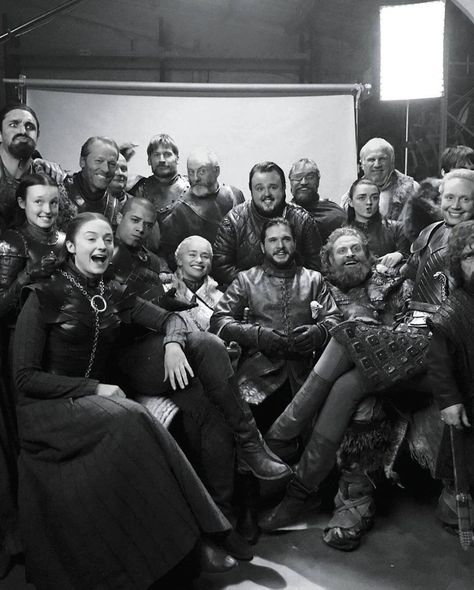 Kit Harington on Instagram: “Season 8: Behind the scene 😍 #kitharington #jonsnow #gameofthrones #bts” Goodbye Pictures, Liam Cunningham, Isaac Hempstead Wright, Game Of Thrones 3, Game Of Thrones Cast, Peter Dinklage, Game Of Thrones Funny, Got Memes, Jaime Lannister