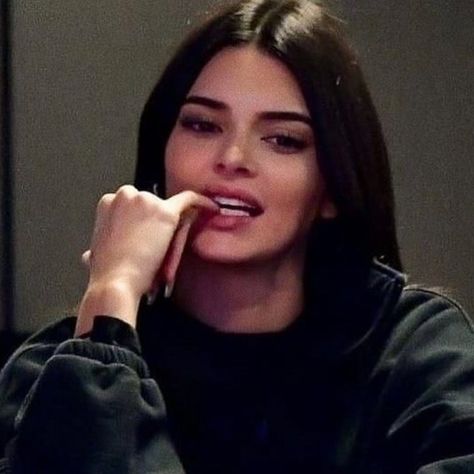 Kendall Jenner Icons, Summer Outfits Minimalist, Street Style Fall Outfits, Jenner Family, Style Inspiration Casual, Jenner Outfits, Jenner Style, Womens Fashion Inspiration, Summer Fashion Dresses