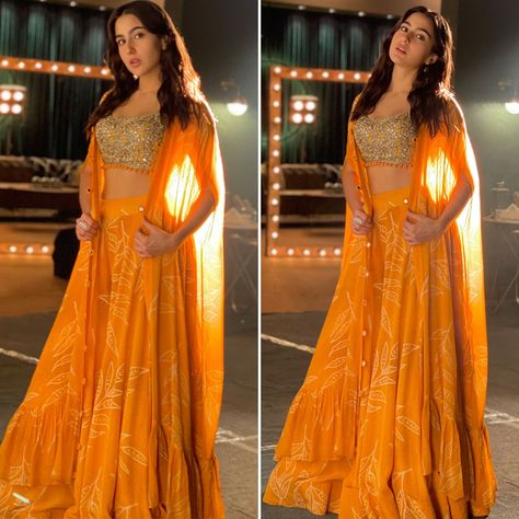 Orange Indo Western Outfits, Crop Top Lehenga With Shrug, Lehenga Sangeet, Bridesmaids Lehenga, Mango Leaf, Top Lehenga, Flared Lehenga, Orange Lehenga, Lehenga Bridesmaid