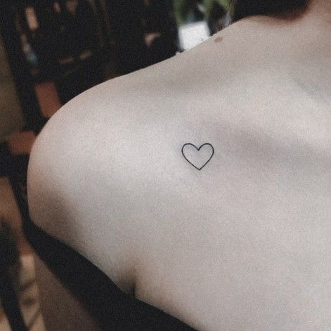 Heart Tattoo On Collar Bone Simple, Lily Bloom Tattoo, Vish Kk, Collar Tattoo, Beautiful Back Tattoos, Bloom Tattoo, Hoover Books, Small Shoulder Tattoos, Colleen Hoover Books