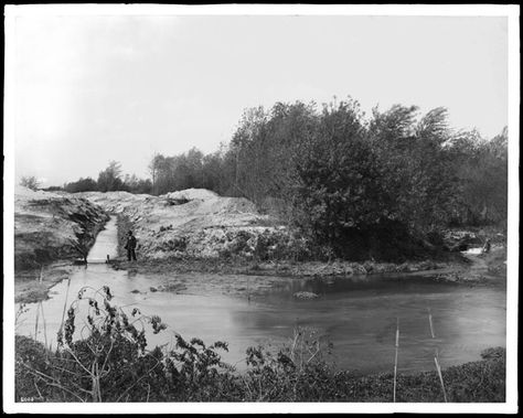 Before Concrete: Los Angeles River about 1910 Ecology Projects, Los Angeles River, Baldwin Hills, Historical Pics, Film Locations, California History, Los Angeles City, California Coastal, Vintage Los Angeles