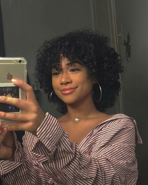 Black Short Curly Haircuts, 3b Natural Hairstyles Short, Fine Curly Short Hair, 3b Curly Hair Short Styles, Curls Short Hair Black Women, Short Curly Hair Volume, Curly Short Hair Black Women, Short Round Curly Haircut, 3c Pixie Cut